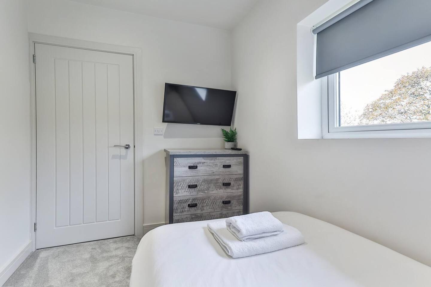 Vila 3 Bed Refurbished, Modern House, Wifi, Patio Area Sheffield Exteriér fotografie